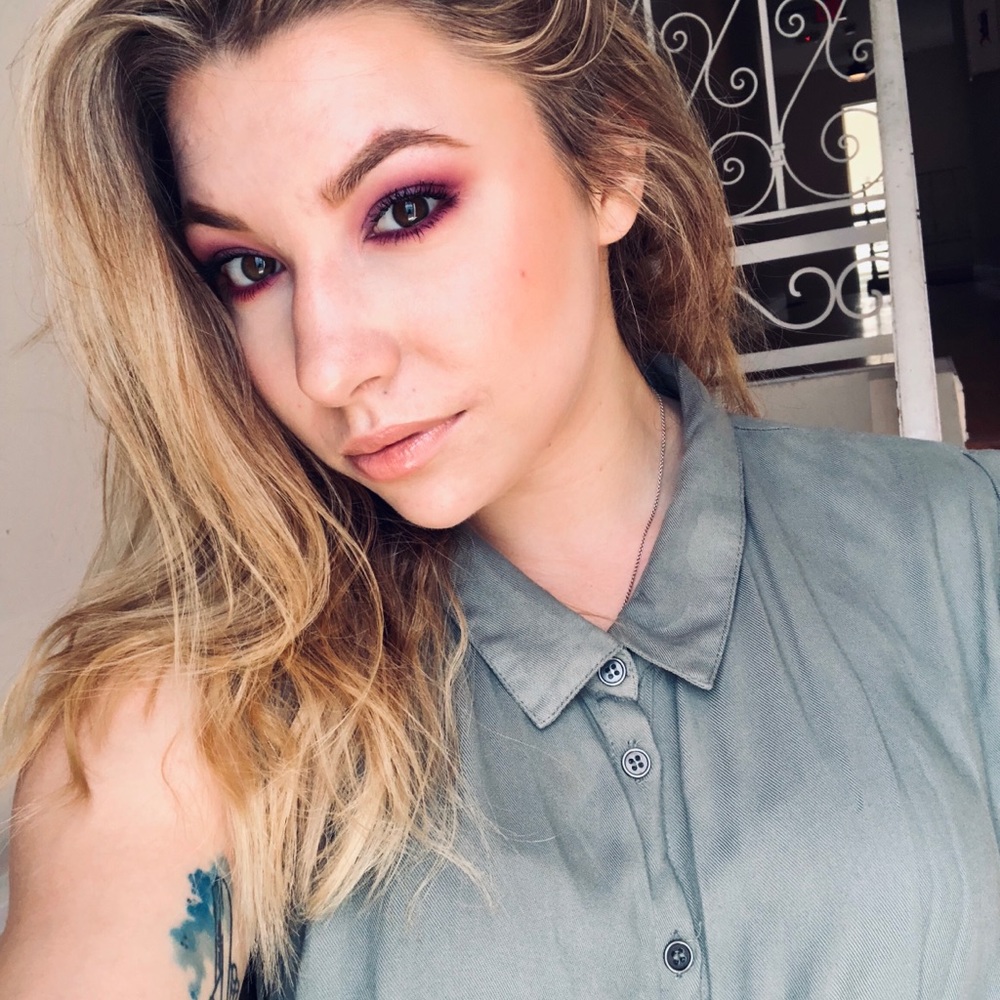 Meet your Posher, Elizabeth